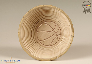 ø BASKETBALL